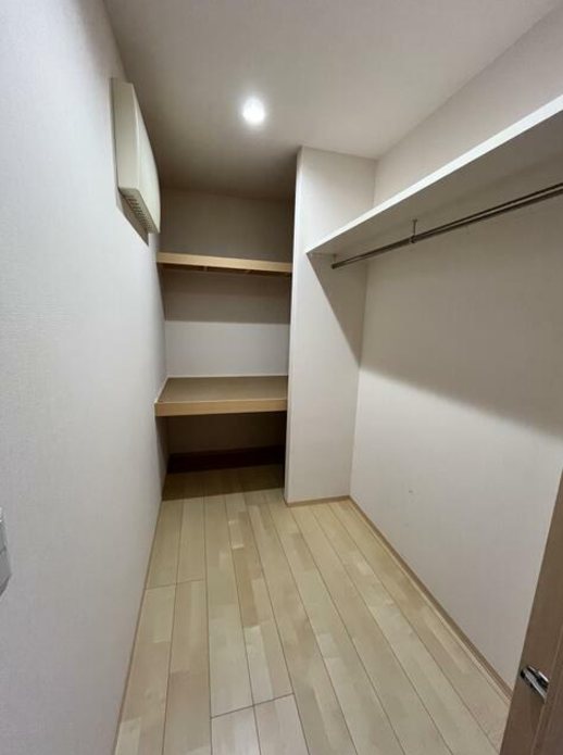 【会員限定】鈴鹿市野町南1　中古戸建 内観写真（収納）