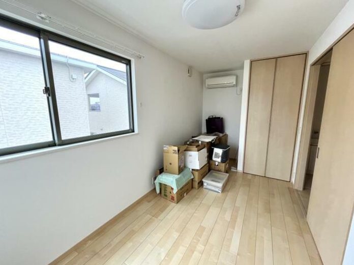 【会員限定】鈴鹿市野町南1　中古戸建 内観写真（子供部屋）