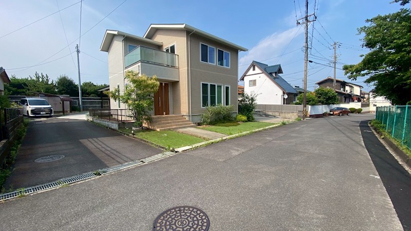 鈴鹿市鈴鹿ハイツ 中古戸建 66.25坪 現地写真（前面道路含む現地写真）