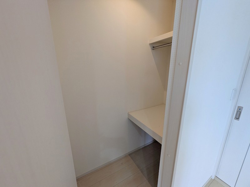 鈴鹿市稲生塩屋1丁目 中古戸建 内観写真（収納）
