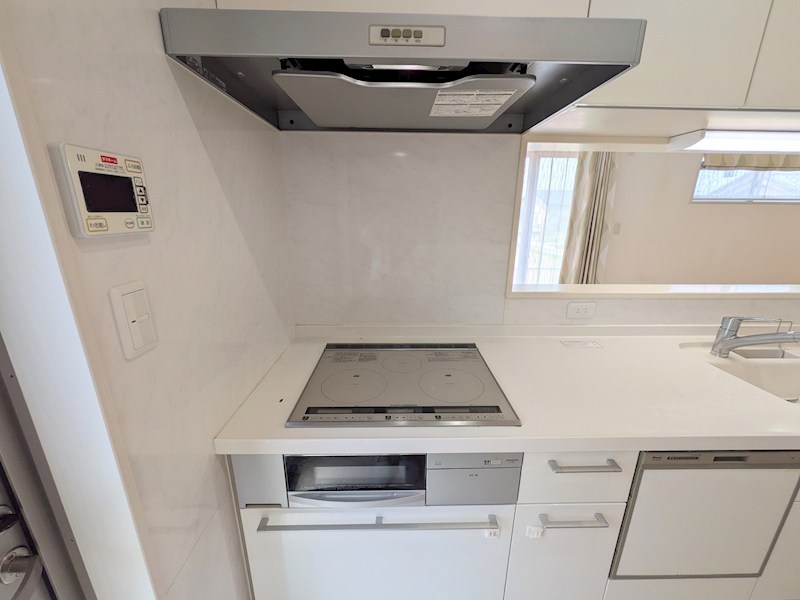 鈴鹿市稲生塩屋1丁目 中古戸建 内観写真（キッチン）