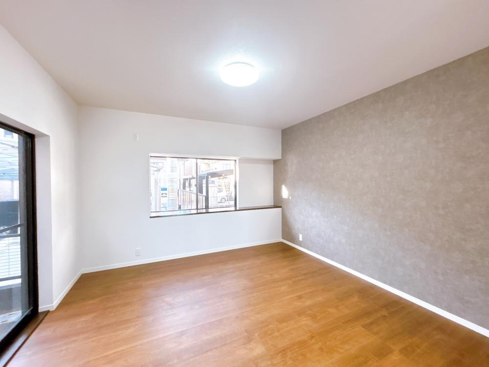 鈴鹿市南玉垣町 中古戸建 内観写真（リビング）