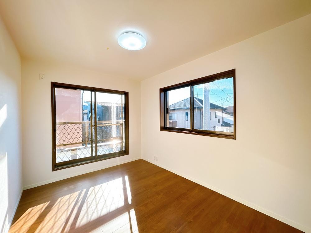 鈴鹿市南玉垣町 中古戸建 内観写真（寝室）