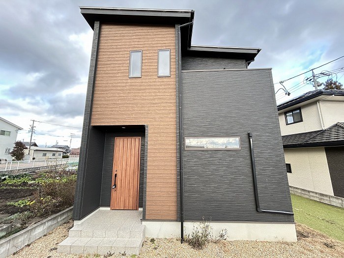 亀山市川崎町 中古戸建 現地写真