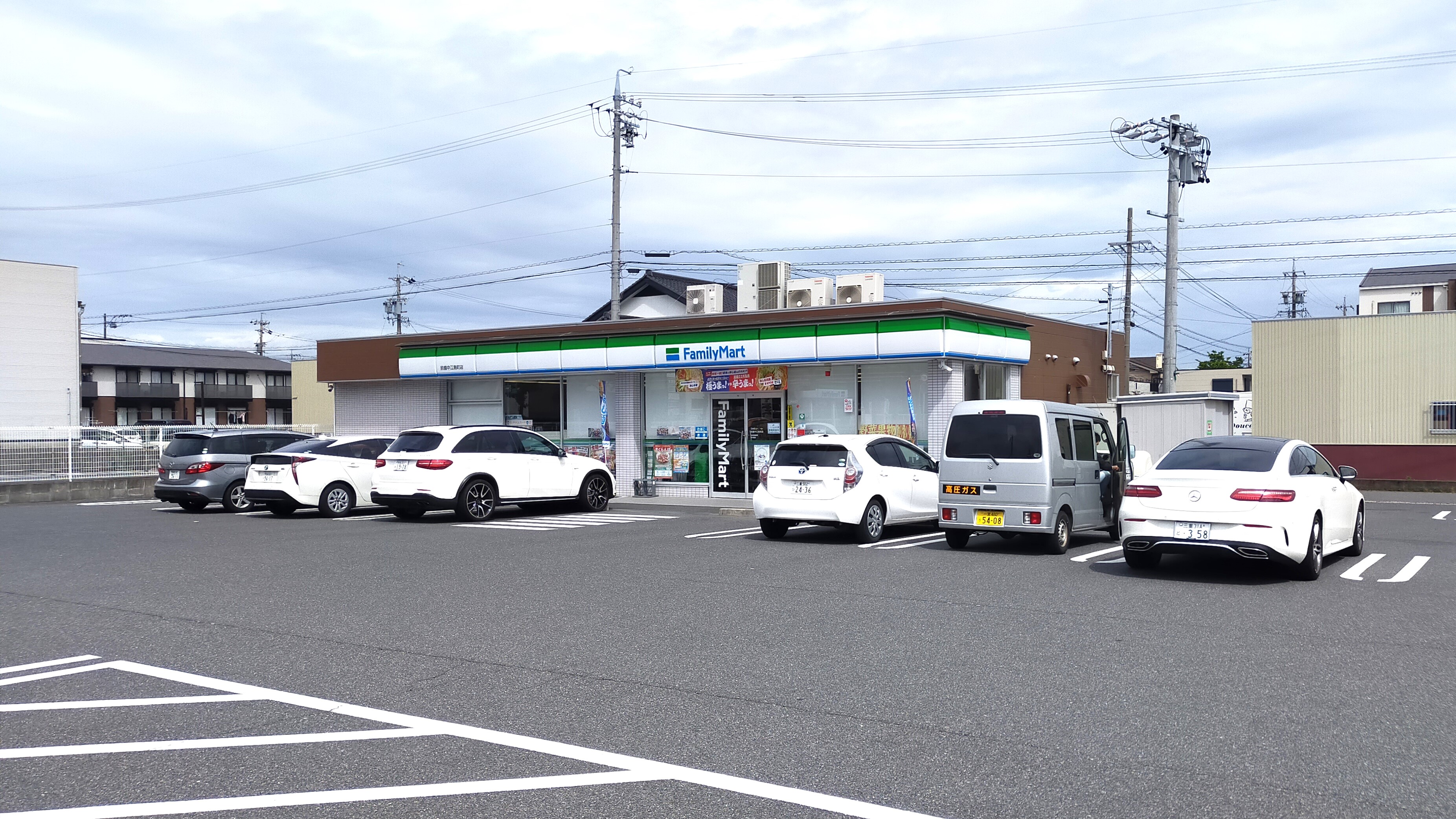 【会員限定】鈴鹿市北江島町　中古 コンビニ