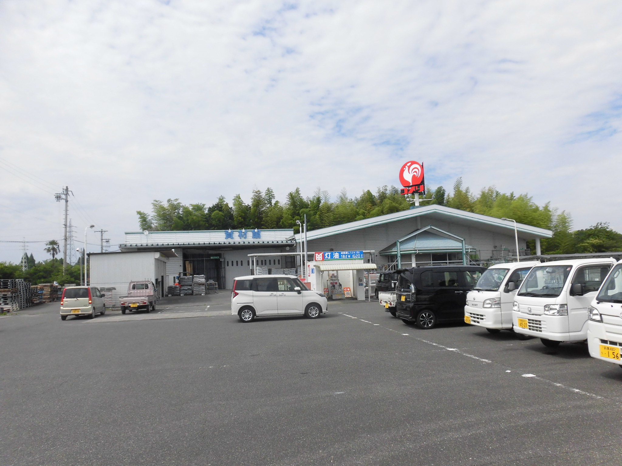 【会員限定】鈴鹿市加佐登1丁目　中古戸建 ホームセンター
