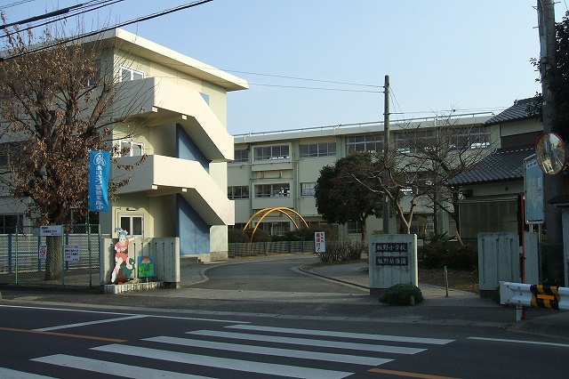 【会員限定】鈴鹿市道伯3丁目約33坪　土地 小学校