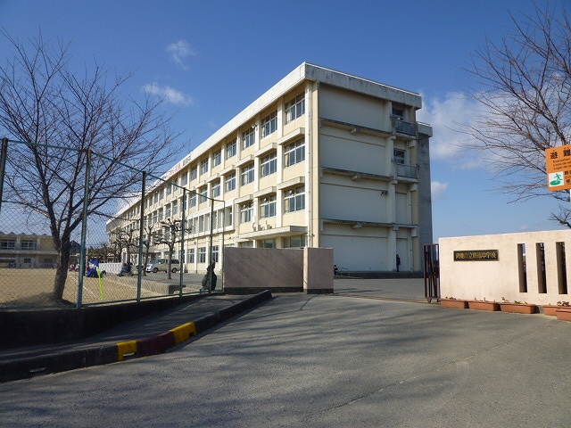 【会員限定】鈴鹿市三日市2丁目 中古戸建 中学校