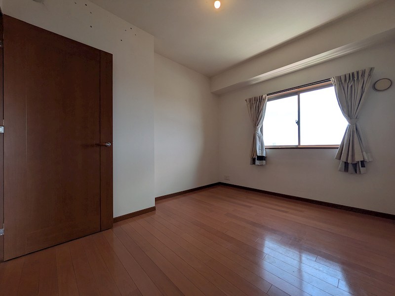 ポレスター西条四季の道　中古マンション その他