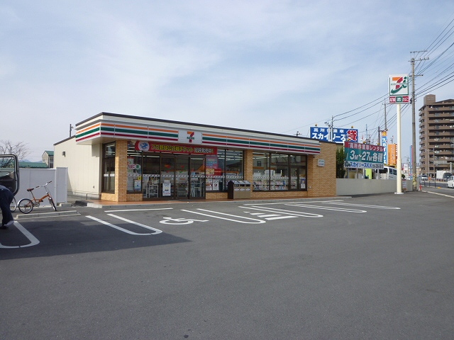 三重県鈴鹿市江島町 コンビニ