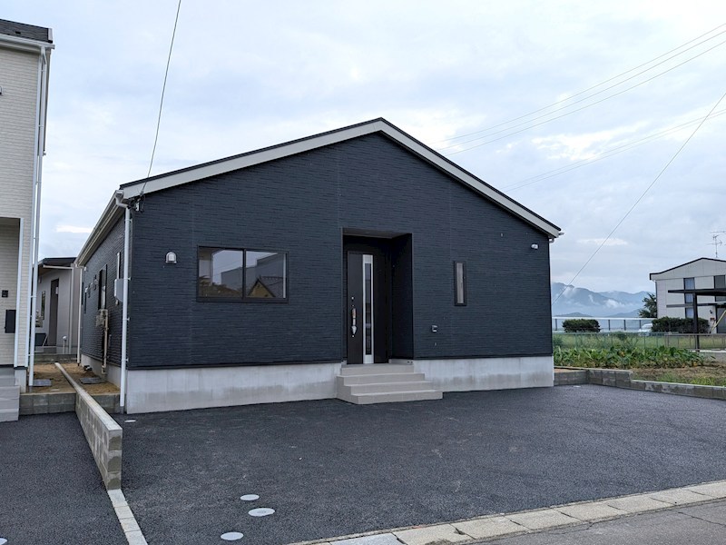 亀山市太岡寺町第２①号棟 全２棟 新築戸建  現地写真