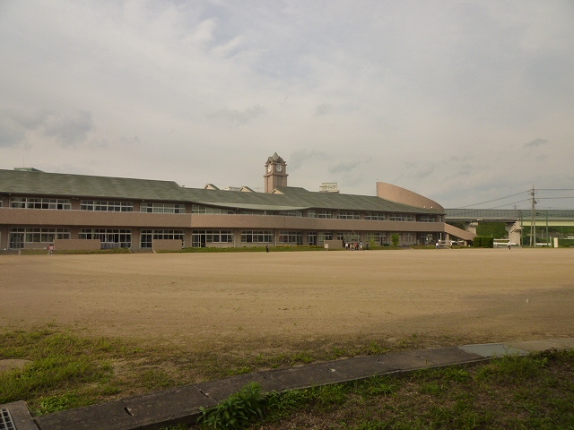 亀山市太岡寺町第２②号棟 全２棟 新築戸建 小学校