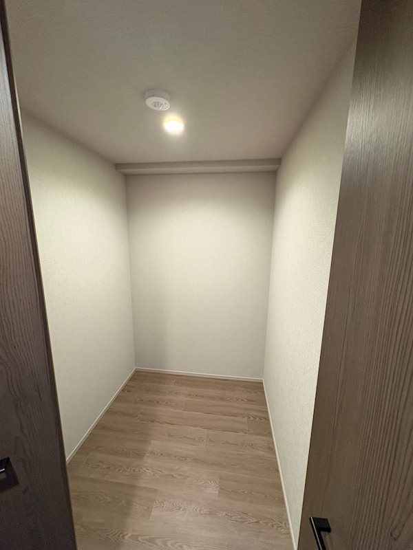 デュオセーヌ横浜青葉台 内観写真（収納）
