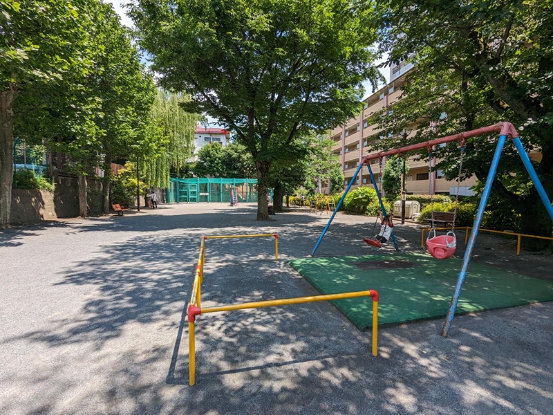 ライオンズマンション南大塚 公園