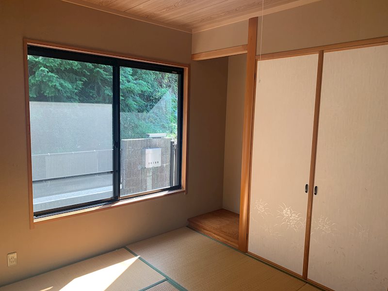 舞鶴市八反田南町・土地付中古住宅 内観写真（リビング以外の居室）