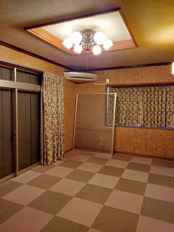 舞鶴市丸山町・土地付中古住宅 内観写真（リビング以外の居室）