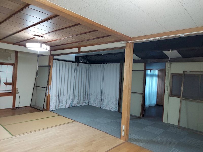 舞鶴市丸山町・土地付中古住宅 内観写真（リビング以外の居室）