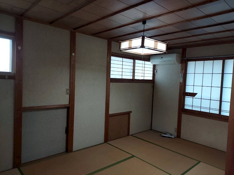 舞鶴市丸山町・土地付中古住宅 内観写真（リビング以外の居室）
