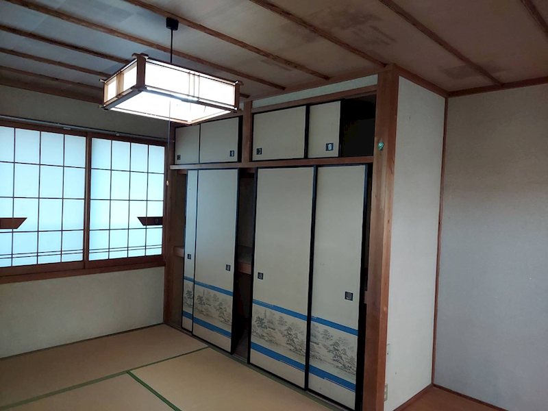 舞鶴市丸山町・土地付中古住宅 内観写真（リビング以外の居室）