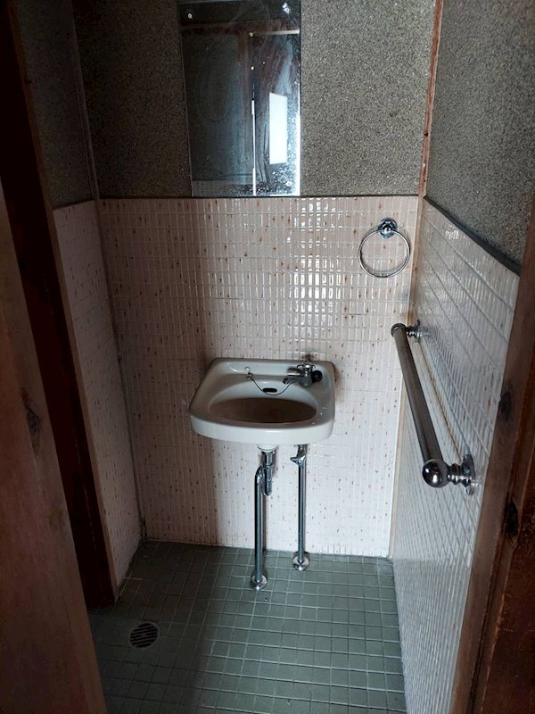 舞鶴市倉梯町・借地中古住宅 内観写真（洗面台・洗面所）