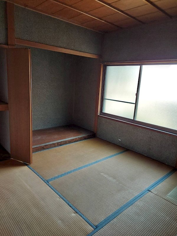 舞鶴市倉梯町・借地中古住宅 内観写真（リビング以外の居室）