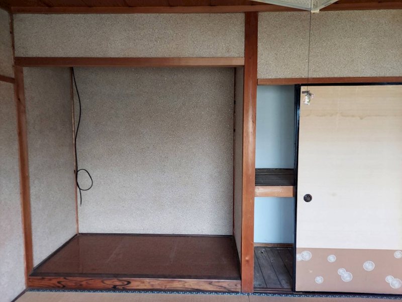 舞鶴市倉梯町・借地中古住宅 内観写真（収納）