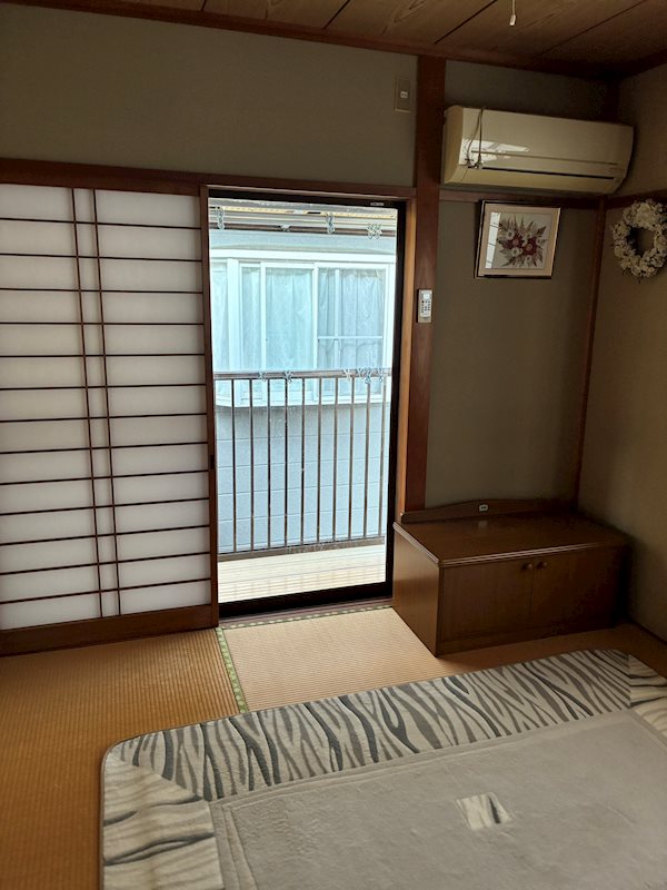 舞鶴市丸山中町・土地付中古住宅 内観写真（リビング以外の居室）
