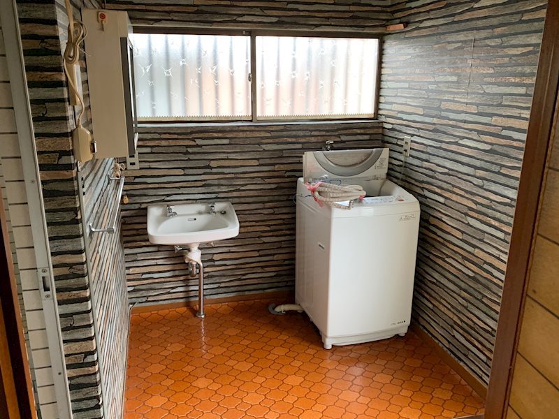 舞鶴市行永・土地付中古住宅 内観写真（洗面台・洗面所）