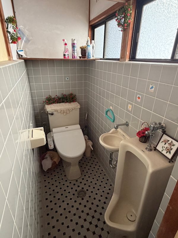 舞鶴市矢之助町・土地付中古住宅 内観写真（トイレ）