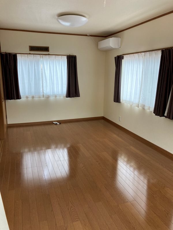 舞鶴市丸山中町・土地付中古住宅 内観写真（リビング以外の居室）