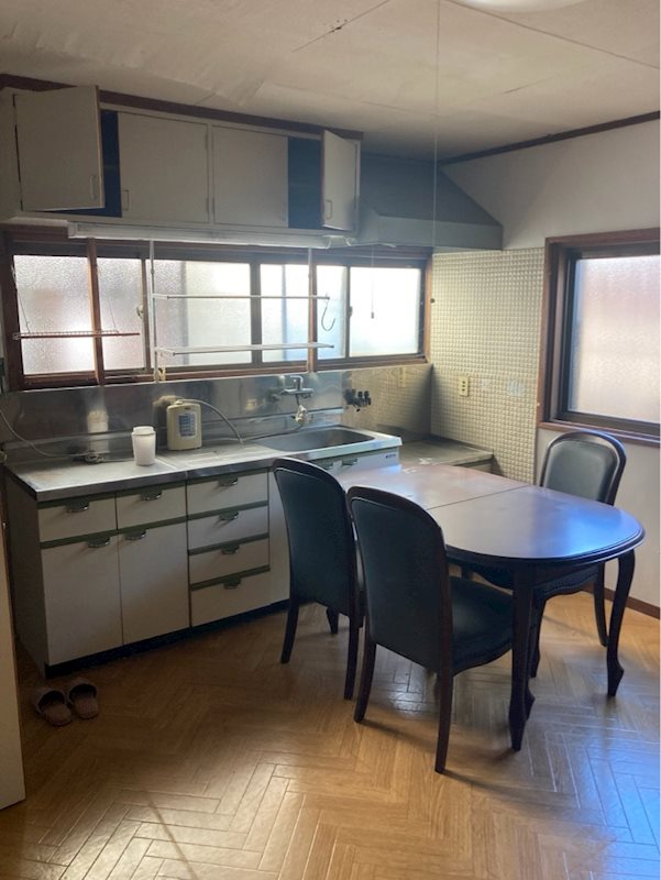 舞鶴市引土・土地付中古住宅 内観写真（キッチン）