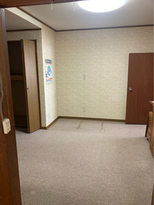 舞鶴市引土・土地付中古住宅 内観写真（リビング以外の居室）