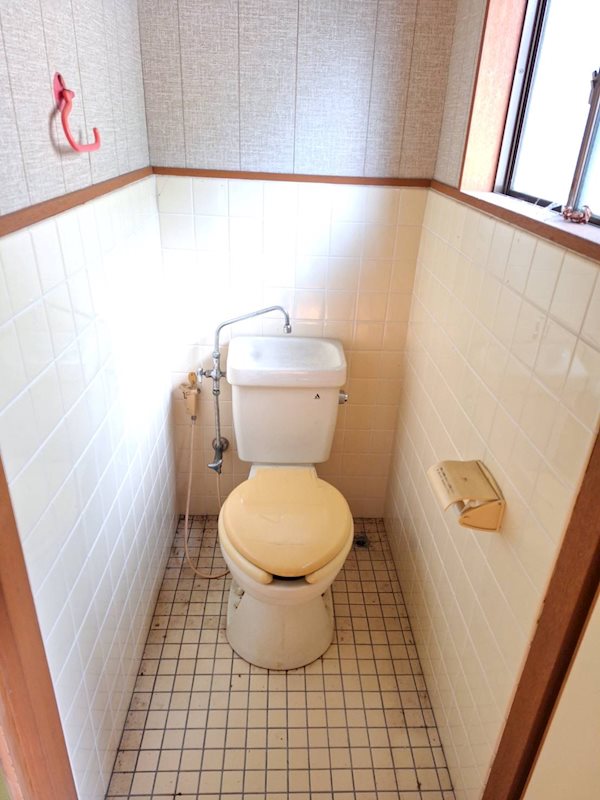 舞鶴市上安・土地付中古住宅 内観写真（トイレ）