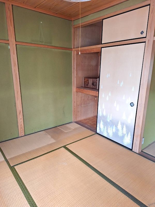 舞鶴市上安・土地付中古住宅 内観写真（リビング以外の居室）