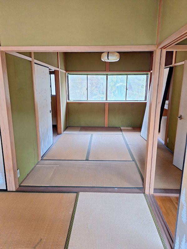 舞鶴市上安・土地付中古住宅 内観写真（リビング以外の居室）