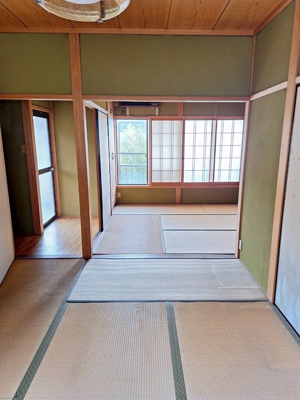 舞鶴市上安・土地付中古住宅 内観写真（リビング以外の居室）