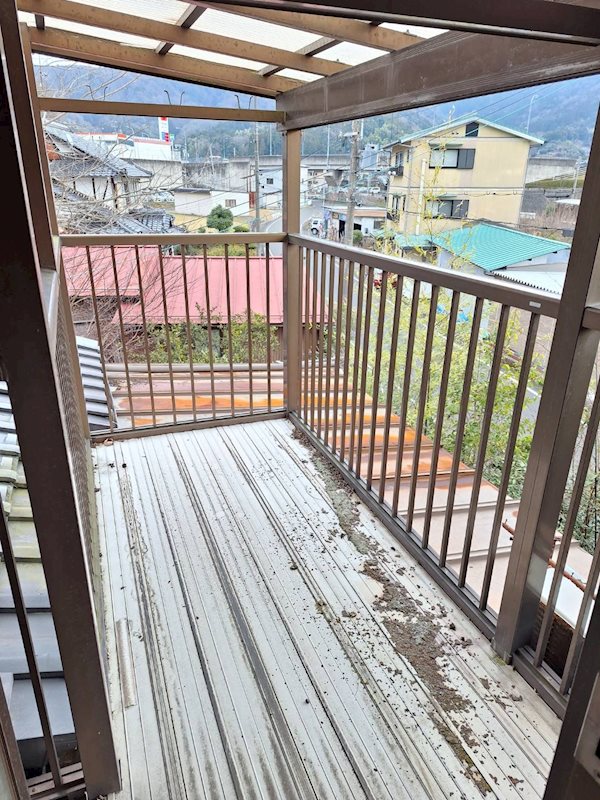 舞鶴市上安・土地付中古住宅 現地写真（バルコニー）