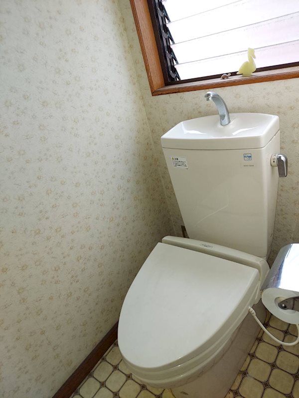 舞鶴市余部上・土地付中古住宅 内観写真（トイレ）