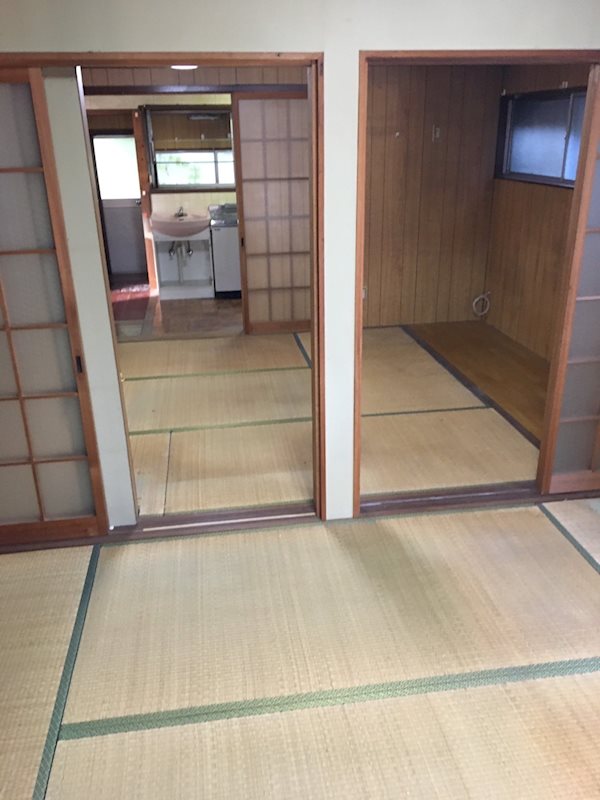 舞鶴市余部上・土地付中古住宅 内観写真（リビング以外の居室）