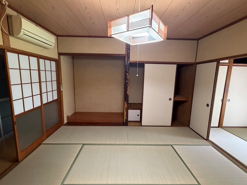 舞鶴市余部上・土地付中古住宅 内観写真（リビング以外の居室）