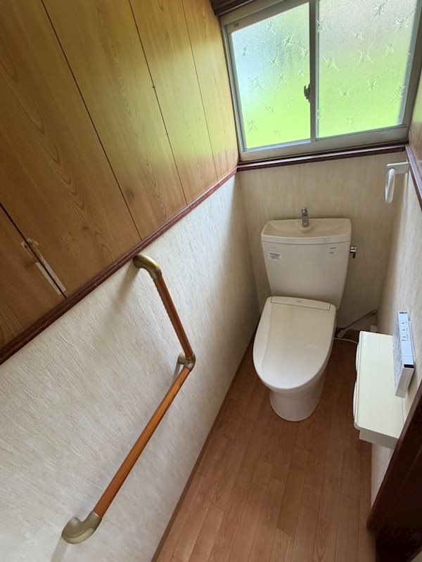 舞鶴市余部上・土地付中古住宅 内観写真（トイレ）