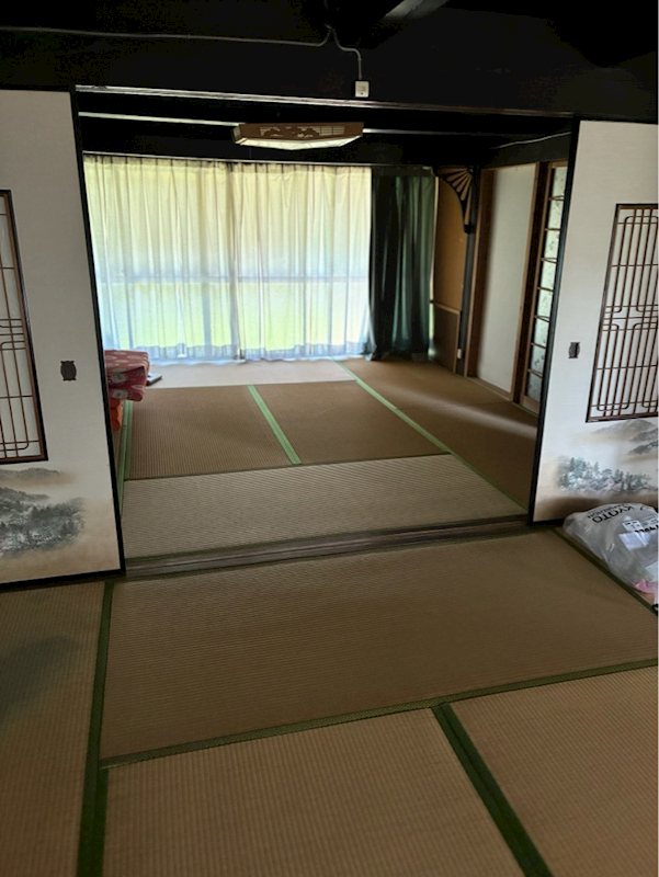 福知山市興・土地付中古住宅 内観写真（リビング以外の居室）
