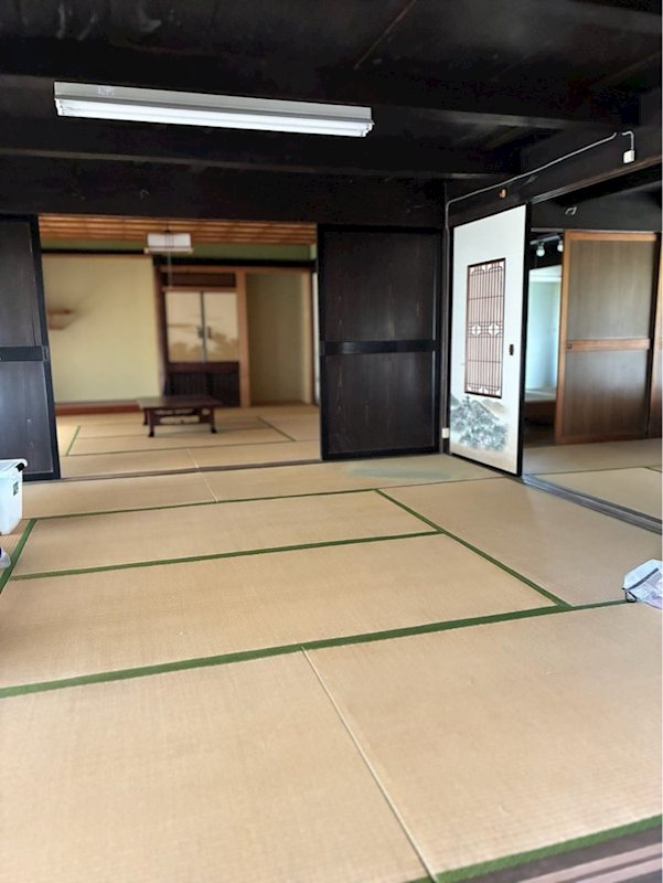 福知山市興・土地付中古住宅 内観写真（リビング以外の居室）