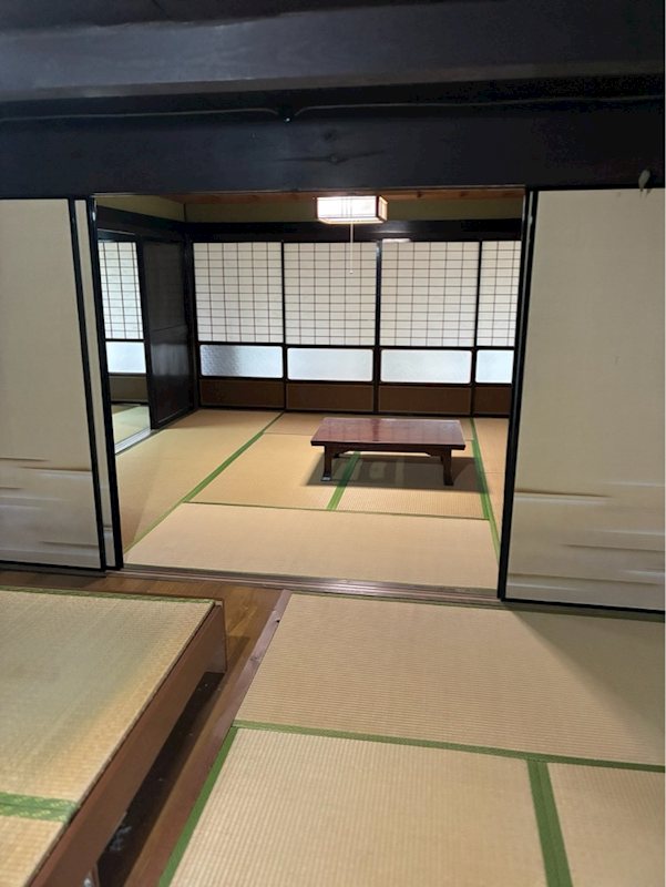 福知山市興・土地付中古住宅 内観写真（リビング以外の居室）