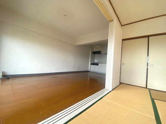 新松戸中央パークハウス 内観写真（リビング以外の居室）