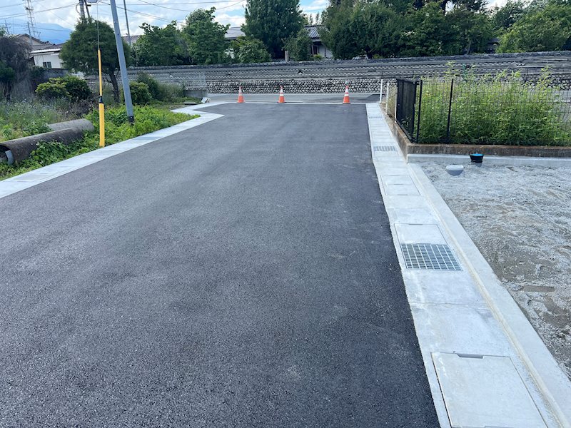 昭和町築地新居　分譲地 区画No2 現地写真（前面道路含む現地写真）