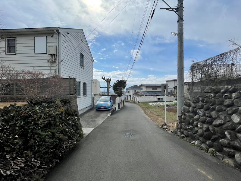 甲斐市竜王新町　売地 現地写真（前面道路含む現地写真）