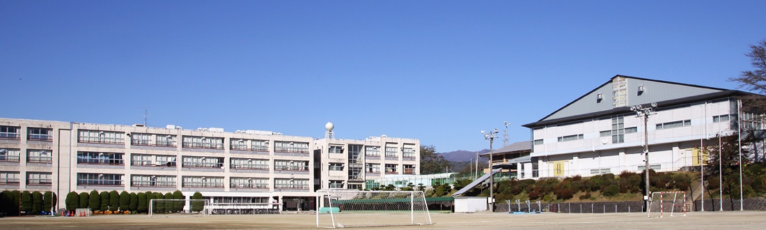 甲斐市団子新居　売地 中学校