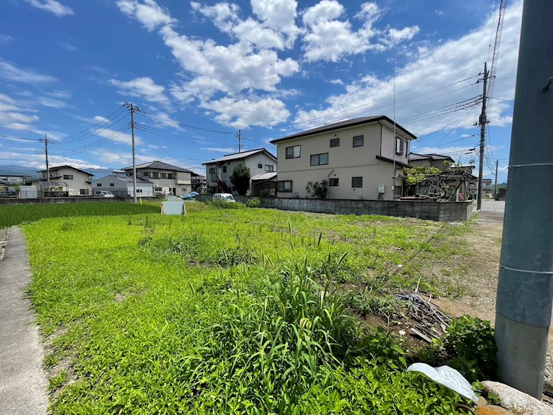 韮崎市龍岡町若尾新田　売地 現地写真