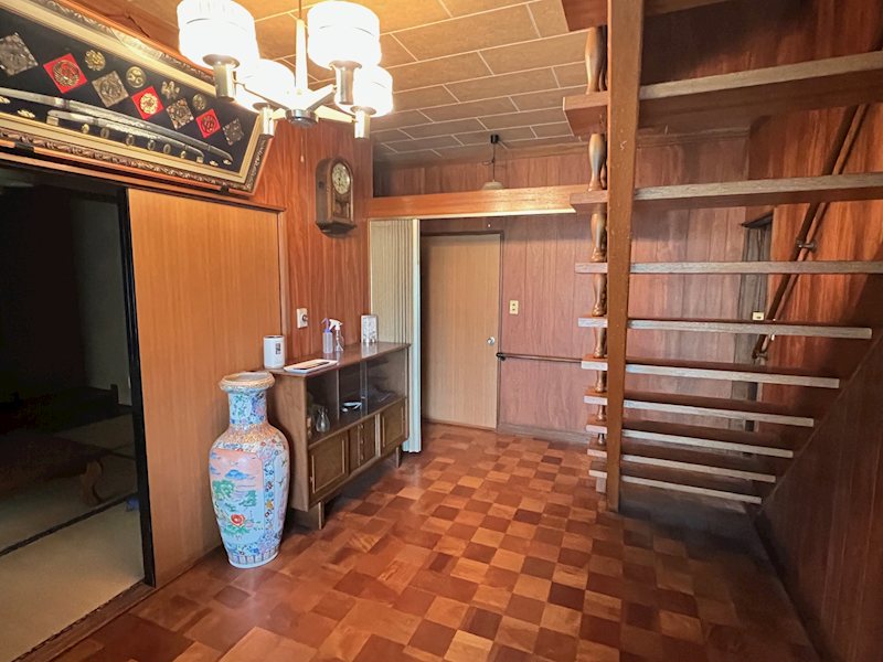 山梨市東後屋敷 中古住宅 現地写真（玄関）